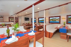 Hotel REJS Perły Północnej Dalmacji (R1) - statek kategorii Premium wakacje