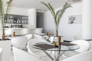 Nautilus Bar