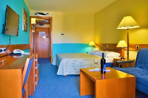 Double-twin room with balcony