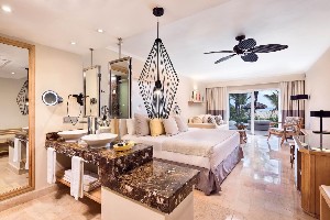 Grand Palladium Palace Resort Spa & Casino 4 