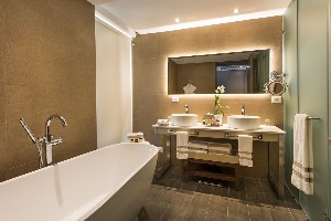 SWANK PLUNGE POOL SUITE