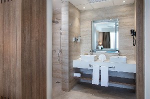 Hotel SERENADE PUNTA CANA BEACH & SPA RESORT wakacje