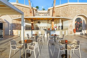 Infinity Pool Bar