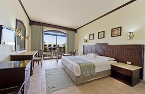 Amphoras Beach 5* (5*)