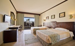 Amphoras Beach 5* (5*)