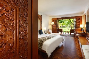 Hotel NUSA DUA BEACH HOTEL & SPA wakacje