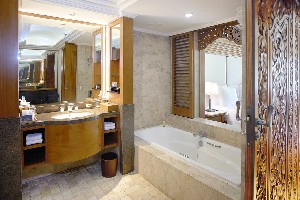 Hotel NUSA DUA BEACH HOTEL & SPA wakacje