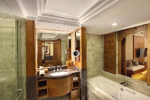 Hotel NUSA DUA BEACH HOTEL & SPA wakacje