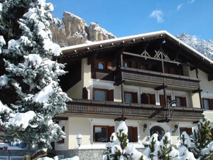 Hotel GARDENIA (ISOLACCIA) wakacje