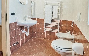 Hotel 2000 EIRA wakacje