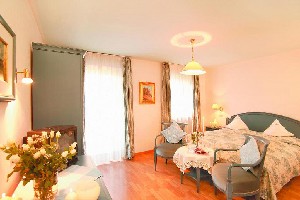 Hotel TSCHURTSCHENTHALER wakacje