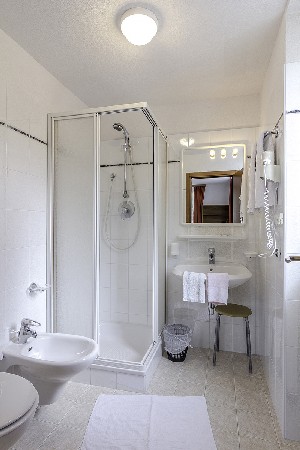 Hotel ALBERGO RISTORO LEZUO wakacje