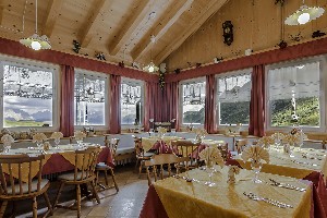 Hotel ALBERGO RISTORO LEZUO wakacje