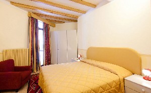 Hotel PORTA VESCOVO wakacje