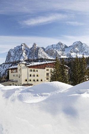 Hotel PASSO TRE CROCI wakacje