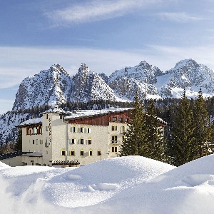 Hotel PASSO TRE CROCI wakacje