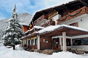 Hotel BUCANEVE wakacje