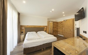 Hotel ACTIVE ALM MOENA wakacje