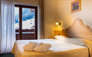 Hotel CREPEI wakacje