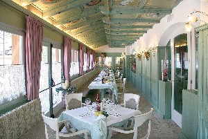 Hotel LUXURY HOTEL GRAND CHALET SOREGHES wakacje