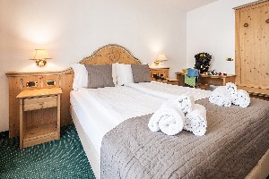 Hotel LUXURY HOTEL GRAND CHALET SOREGHES wakacje