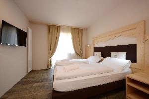 Hotel PARK HOTEL AVISIO wakacje