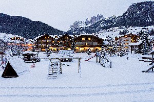 Hotel SELLA RONDA & DEPENDANCE SERENELLA wakacje