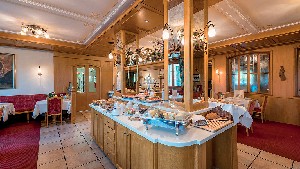 Hotel STEGER-DELLAI wakacje