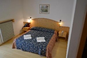 Hotel CORONA (CARANO) wakacje