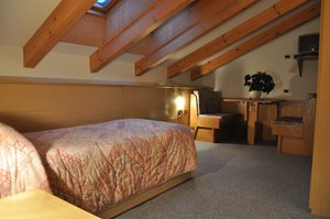 Hotel HOTEL DOLOMITI wakacje