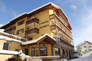 Hotel HOTEL DOLOMITI wakacje