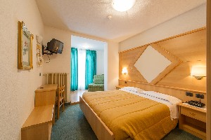 Hotel ITALIA & WELLNESS VILLA MONICA wakacje