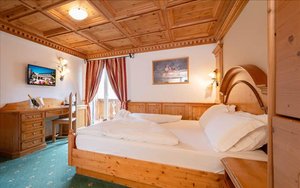 Hotel RELAIS GRÜNWALD wakacje