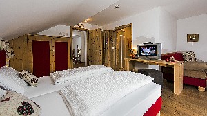 Hotel SMALL & LOVELY HOTEL ZALUNA wakacje