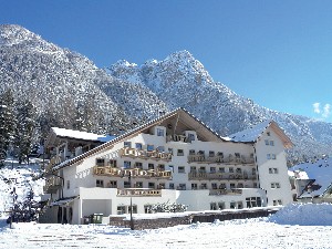 Hotel WILLA DI BOSCO wakacje