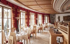 Hotel ALPIN RELAX CHALET TIANES wakacje