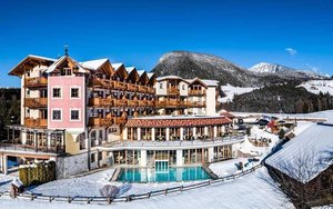 Hotel ALPIN RELAX CHALET TIANES wakacje