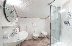 Hotel ZUM TURM wakacje