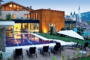 Hotel GRÜNER BAUM wakacje