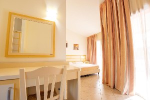 Hotel BAIA DI TRAINITI wakacje