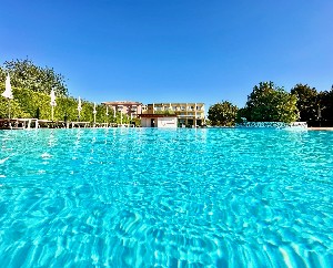 Hotel BELLA LAZISE wakacje