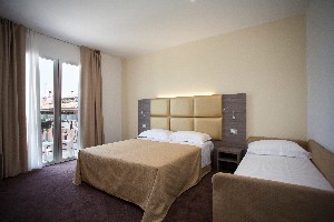 Hotel BELLA LAZISE wakacje