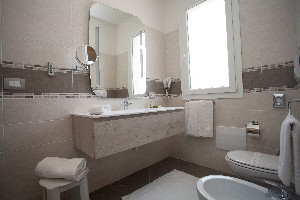 Hotel BELLA LAZISE wakacje