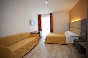 Hotel BELLA LAZISE wakacje