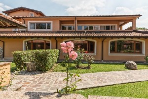 Hotel WEST GARDA wakacje