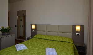 Hotel BELLA PESCHIERA wakacje