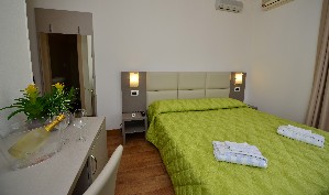 Hotel BELLA PESCHIERA wakacje