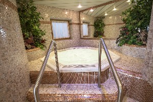 Hotel MAIBAD wakacje