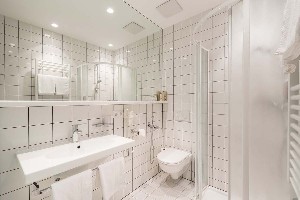 Hotel WIRTSHAUS & HOTEL LENER wakacje