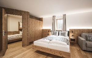 Hotel WIRTSHAUS & HOTEL LENER wakacje